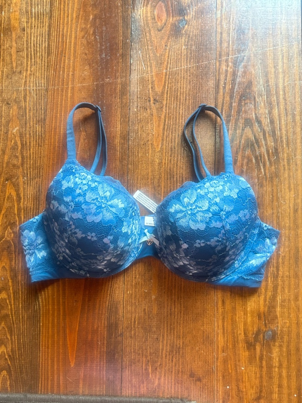 Victoria's Secret Blue Lace Body By Victoria Push-Up Bra NWOT - Picture 2 of 6